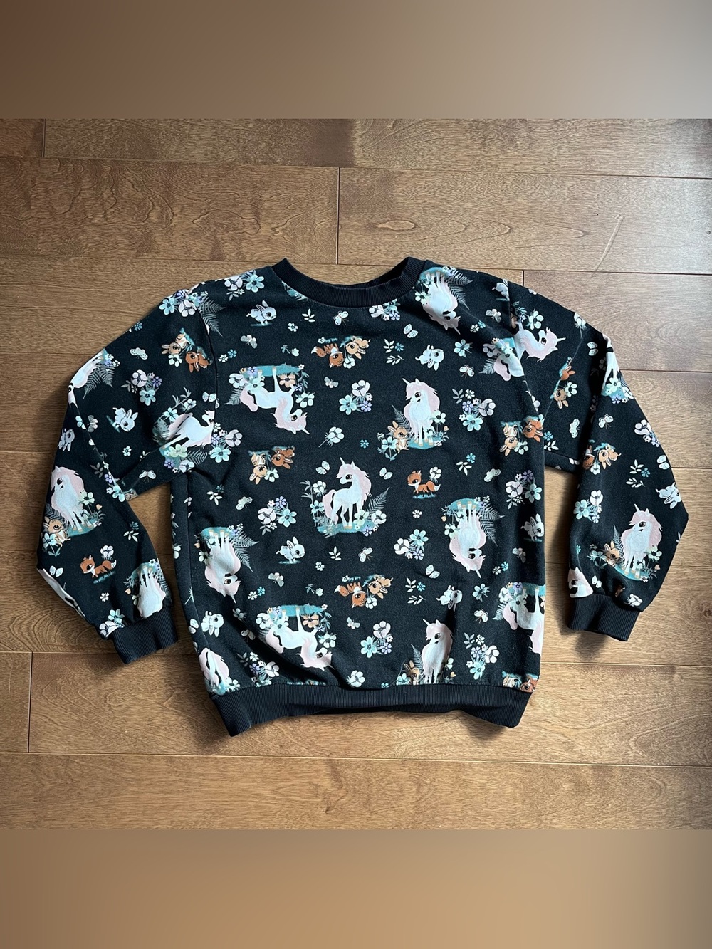 2/$10 H&M Girls sweatshirt 8-10y